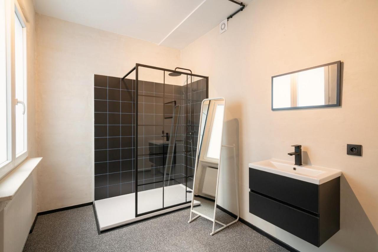 Two-bedroom In The Heart Of *