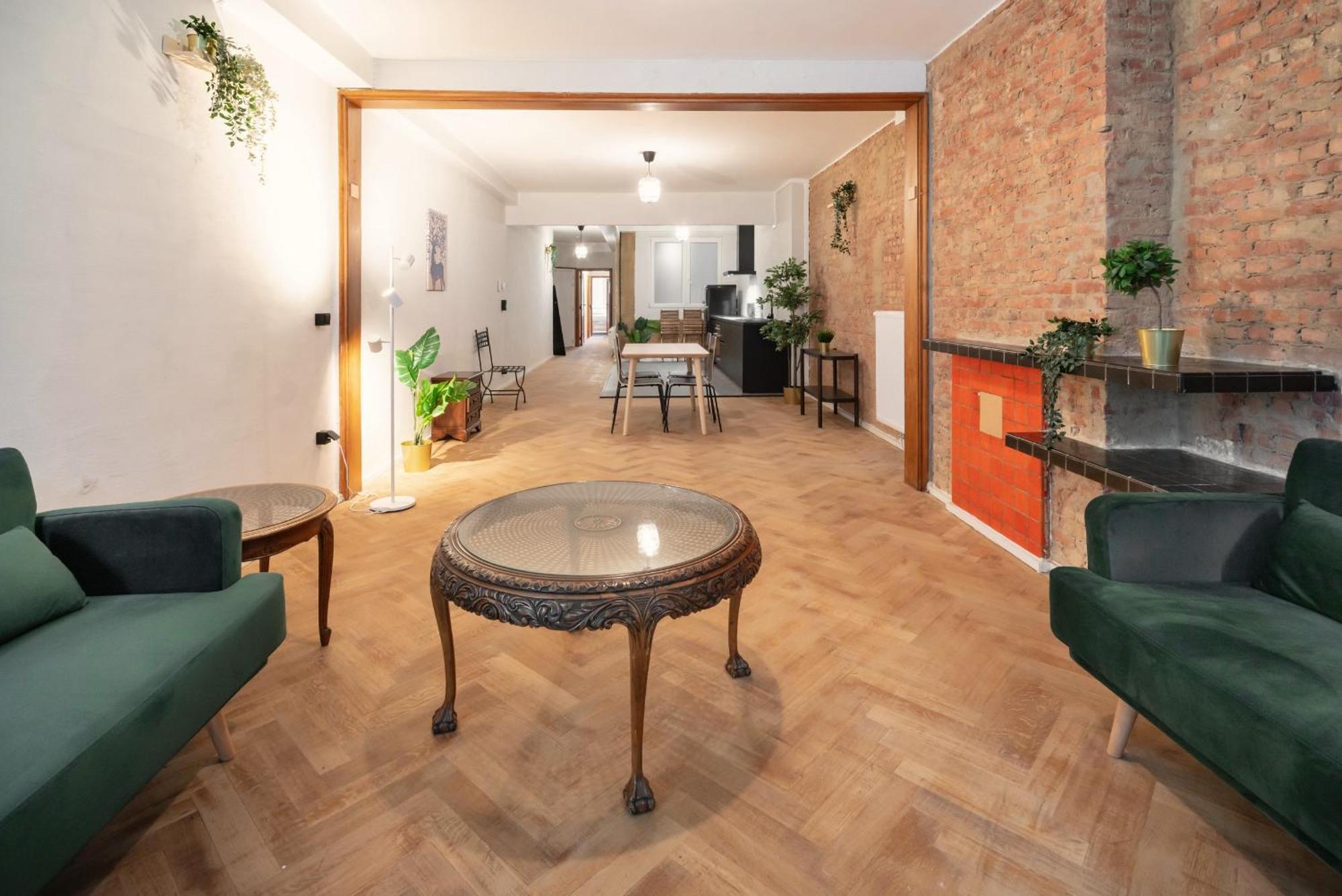 Appartement Two-bedroom In The Heart Of *