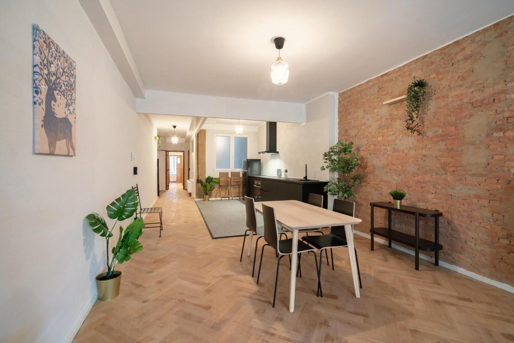 Two-bedroom In The Heart Of * Antwerpen